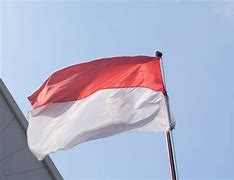 Bendera Merah Putih Yang Pertama Berkibar Saat Proklamasi Adalah Bendera Buatan